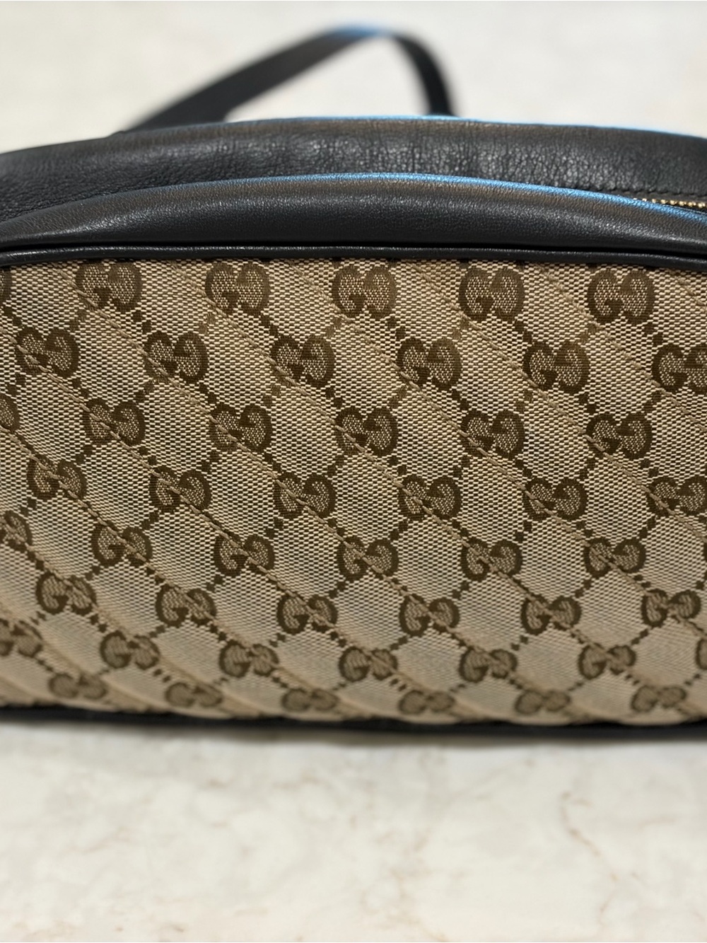 Gucci Beige Brown GG Supreme Crossbody Bag with Gold Hardware - Picture 4 of 11